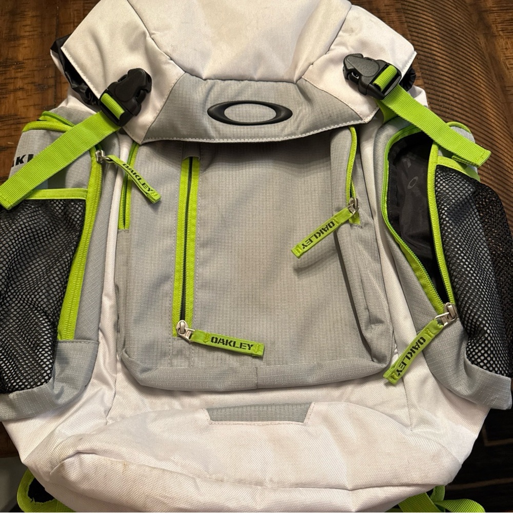 Oakley Backpack Sunglasses Pouch Black Oakley works gray, white lime green retro